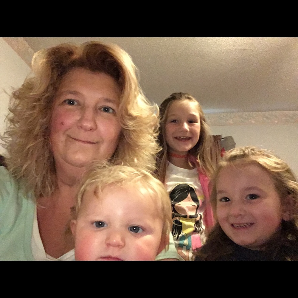 Meet your Posher, Renee